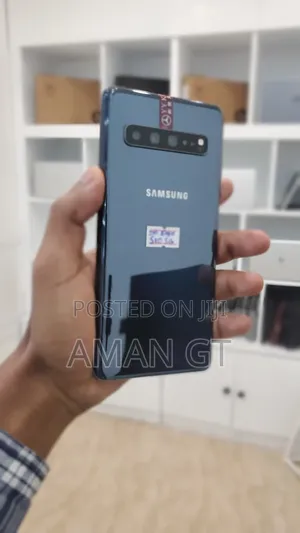 New Samsung Galaxy S10 5G 256 GB Black
