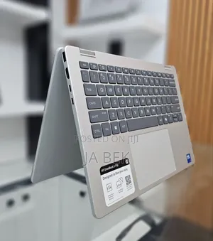 New Laptop HP OmniBook 5 Flip 16GB Intel Core 7 SSD 512GB