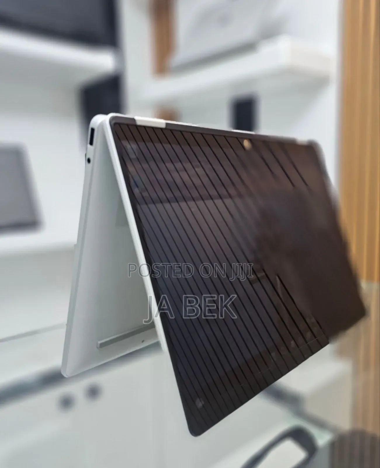 New Laptop HP OmniBook 5 Flip 16GB Intel Core 7 SSD 512GB