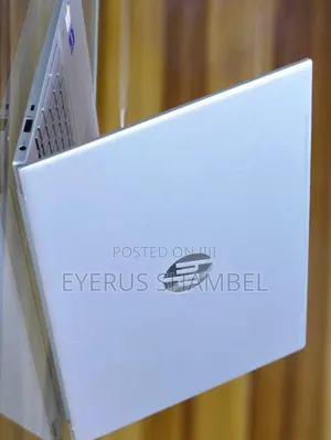 New Laptop HP Pavilion 15 8GB Intel Core I5 SSD 512GB