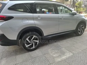 Toyota Rush 1.5 AWD 2021 Silver