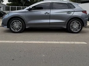 BYD E2 43 kWh 94 hp FWD 2025 Maroon