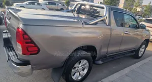 Toyota Hilux 2016 Silver