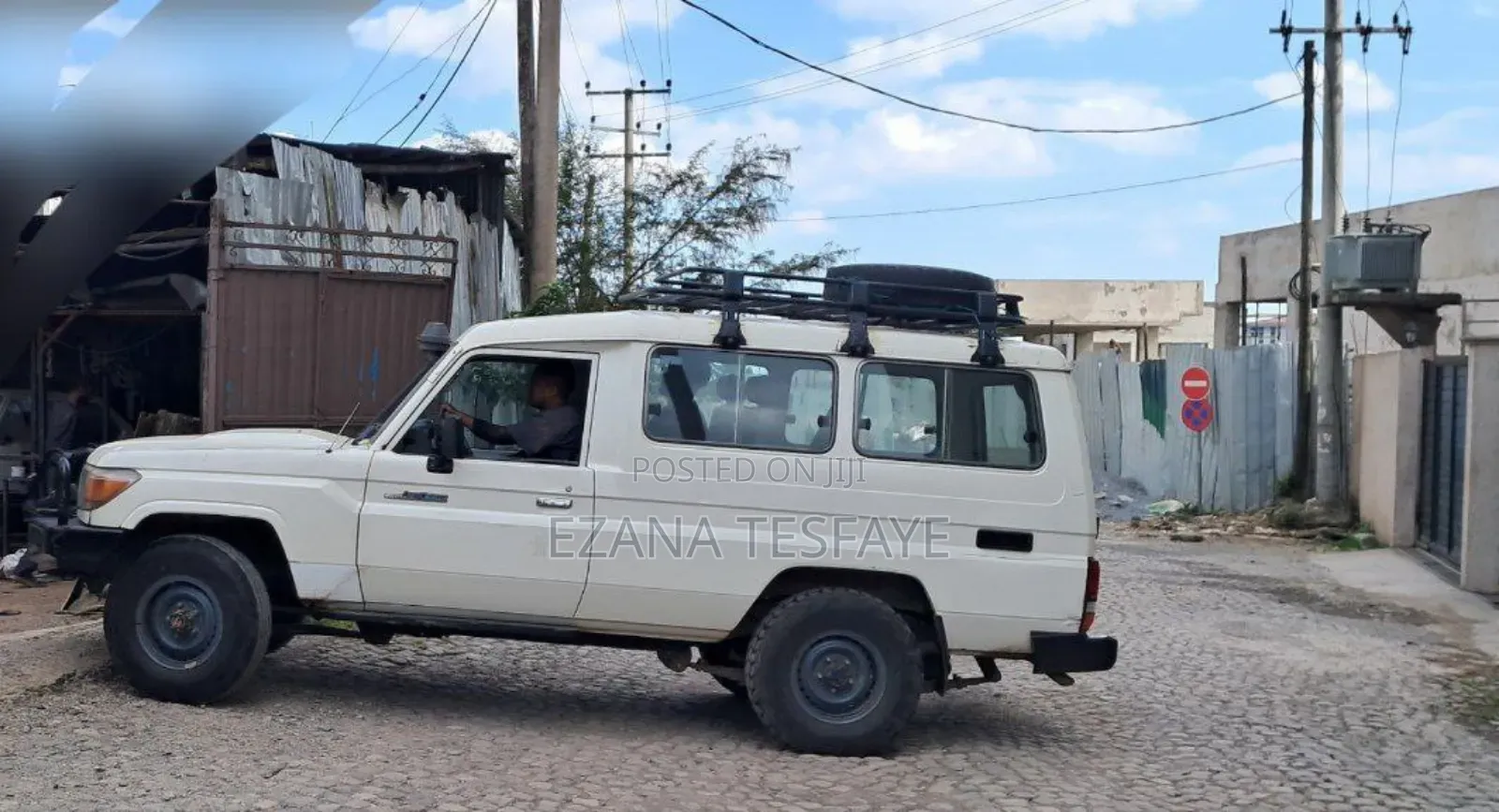 Toyota Land Cruiser 2016 White
