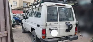 Toyota Land Cruiser 2016 White