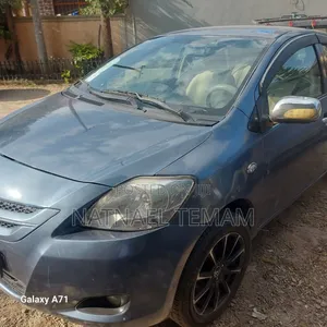 Photo - Toyota Yaris 2007 Blue