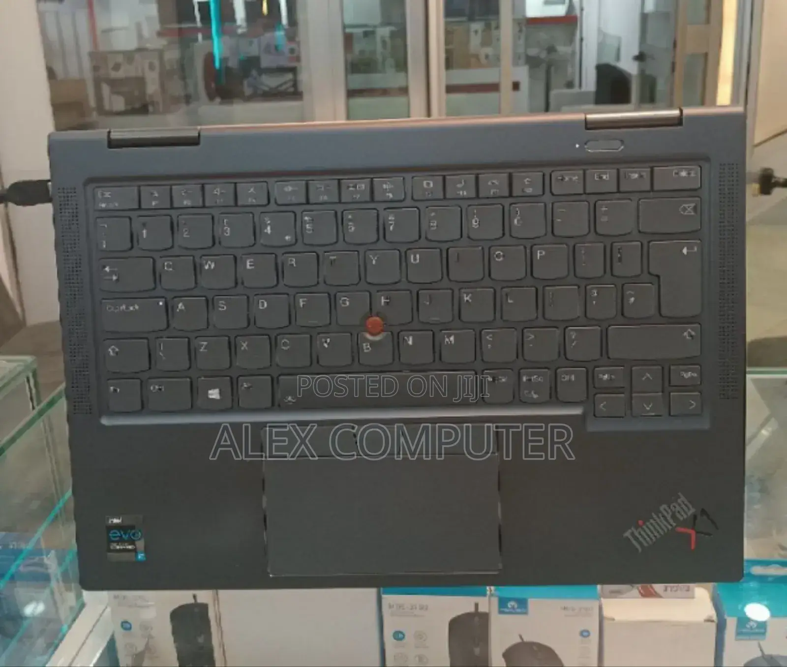 New Laptop Lenovo Thinkpad X1 Yoga 32GB Intel Core I7 SSD 512GB