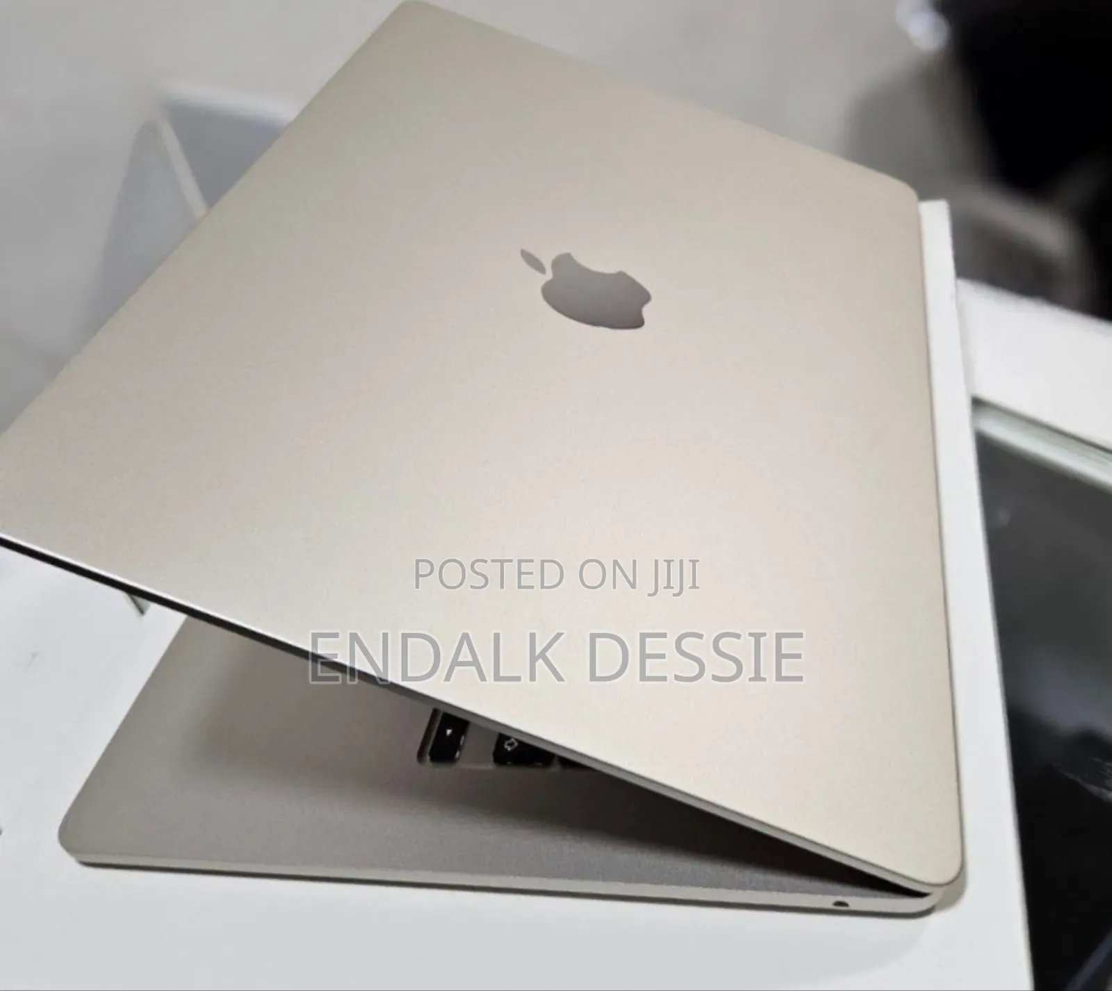 New Laptop Apple MacBook Air 2023 M2 8GB Apple M2 SSD 256GB