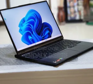 New Laptop Lenovo 16GB SSD 1T