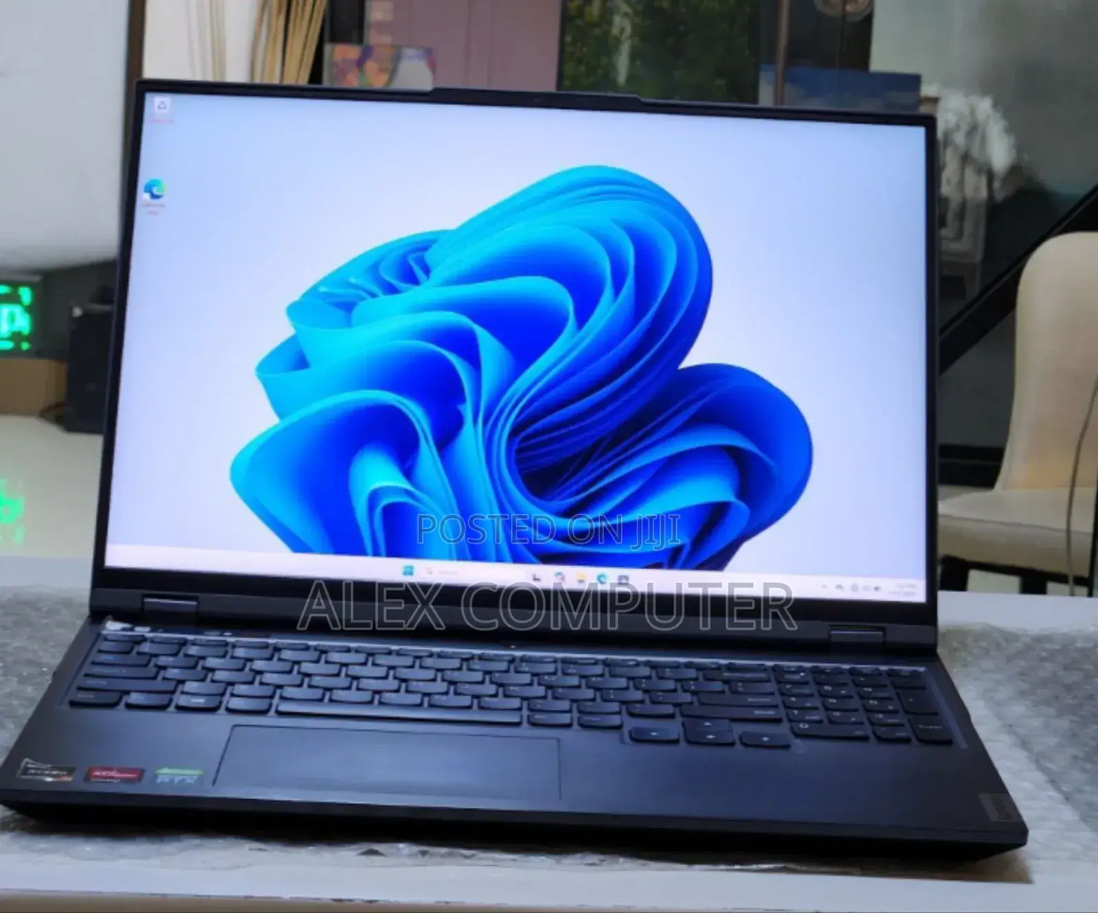 New Laptop Lenovo 16GB AMD Ryzen 7 SSD 1T