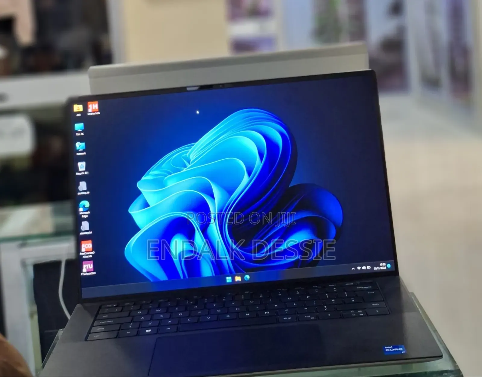 New Laptop Dell Precision 5570 16GB Intel Core I7 SSD 512GB