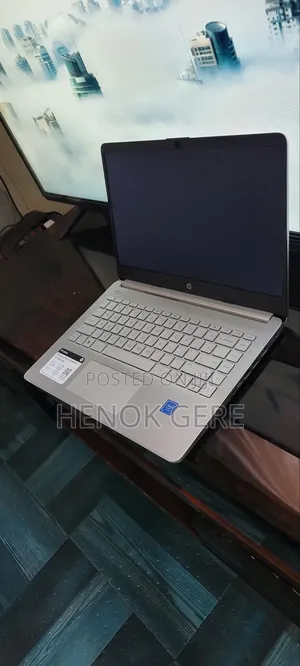 New Laptop HP 14S 16GB Intel Core 2 Quad SSD 128GB