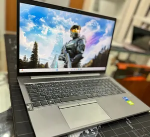 New Laptop HP ZBook Studio G8 32GB Intel Core I7 SSD 512GB