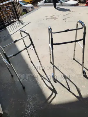 Photo - Walker Almunium Walking Frame朱明stainless With Wheels Walker朱雀walker
