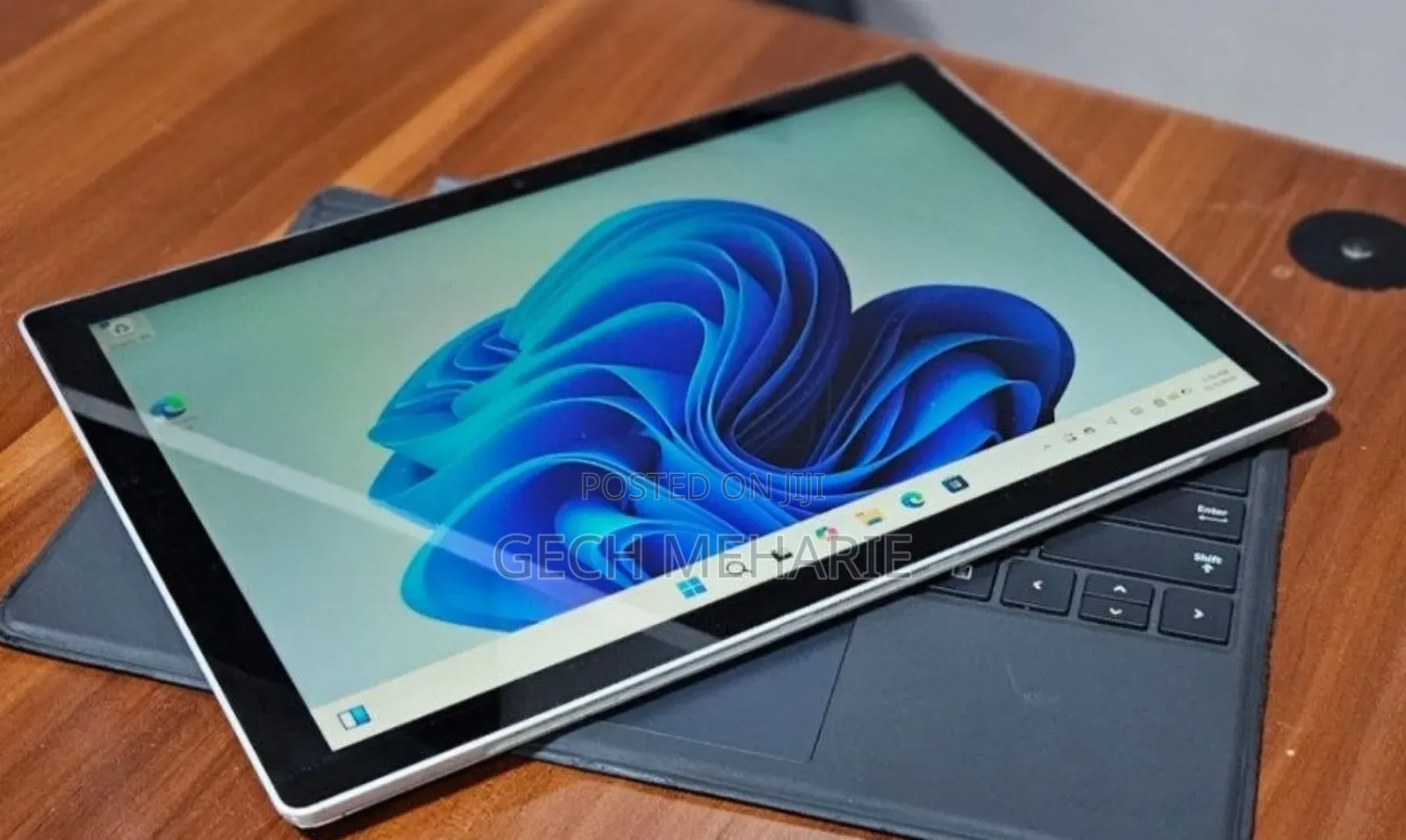 New Laptop Microsoft Surface Pro 7 8GB Intel Core I5 SSD 128GB