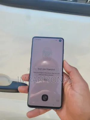 Photo - Samsung Galaxy S10 128 GB Black