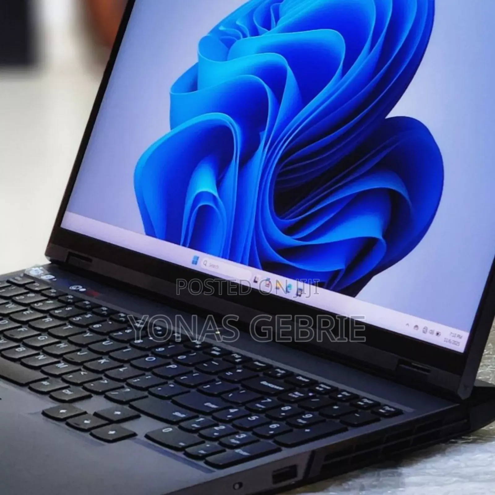 New Laptop Lenovo 16GB AMD Ryzen 7 SSD 1T