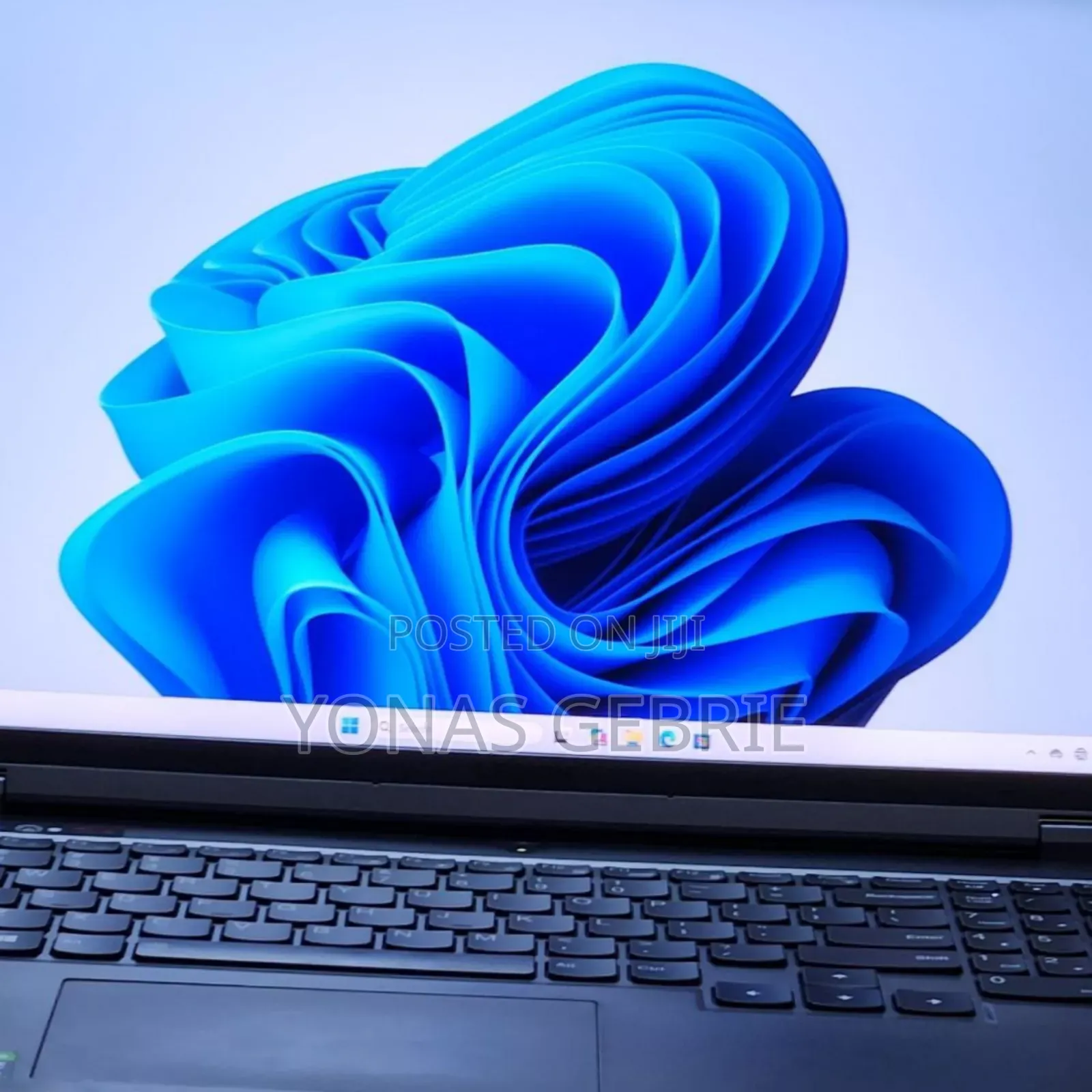 New Laptop Lenovo 16GB AMD Ryzen 7 SSD 1T