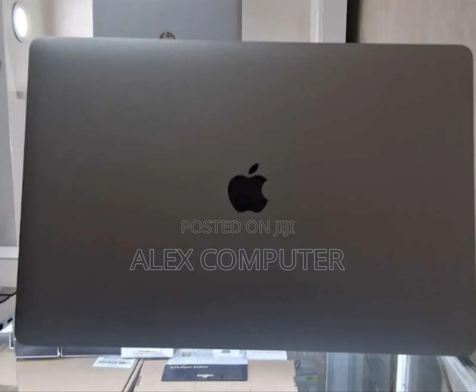 New Laptop Apple MacBook Pro 2019 32GB Intel Core I9 SSD 512GB