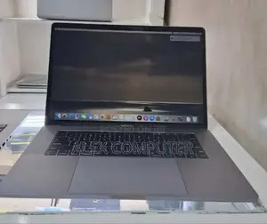 New Laptop Apple MacBook Pro 2019 32GB Intel Core I9 SSD 512GB