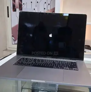 New Laptop Apple MacBook Pro 2019 32GB Intel Core I7 SSD 1T