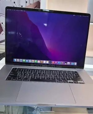 New Laptop Apple MacBook Pro 2019 32GB Intel Core I7 SSD 1T