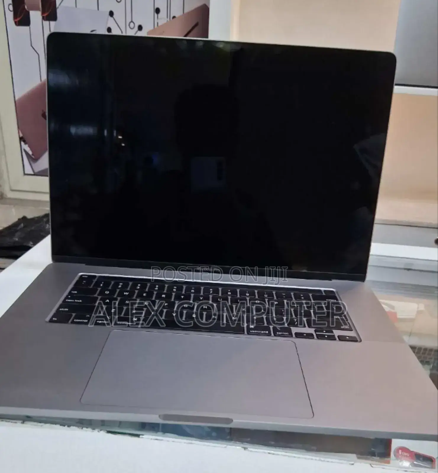 New Laptop Apple MacBook Pro 2019 32GB Intel Core I7 SSD 1T