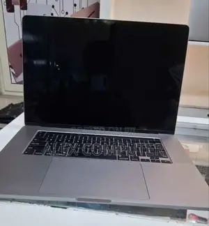 New Laptop Apple MacBook Pro 2019 32GB Intel Core I7 SSD 1T