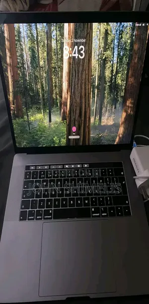 New Laptop Apple MacBook Pro 2019 32GB Intel Core I9 SSD 512GB