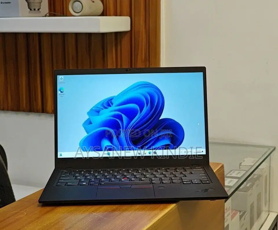 New Laptop Lenovo ThinkPad X1 Carbon 16GB Intel Core I7 SSD 512GB