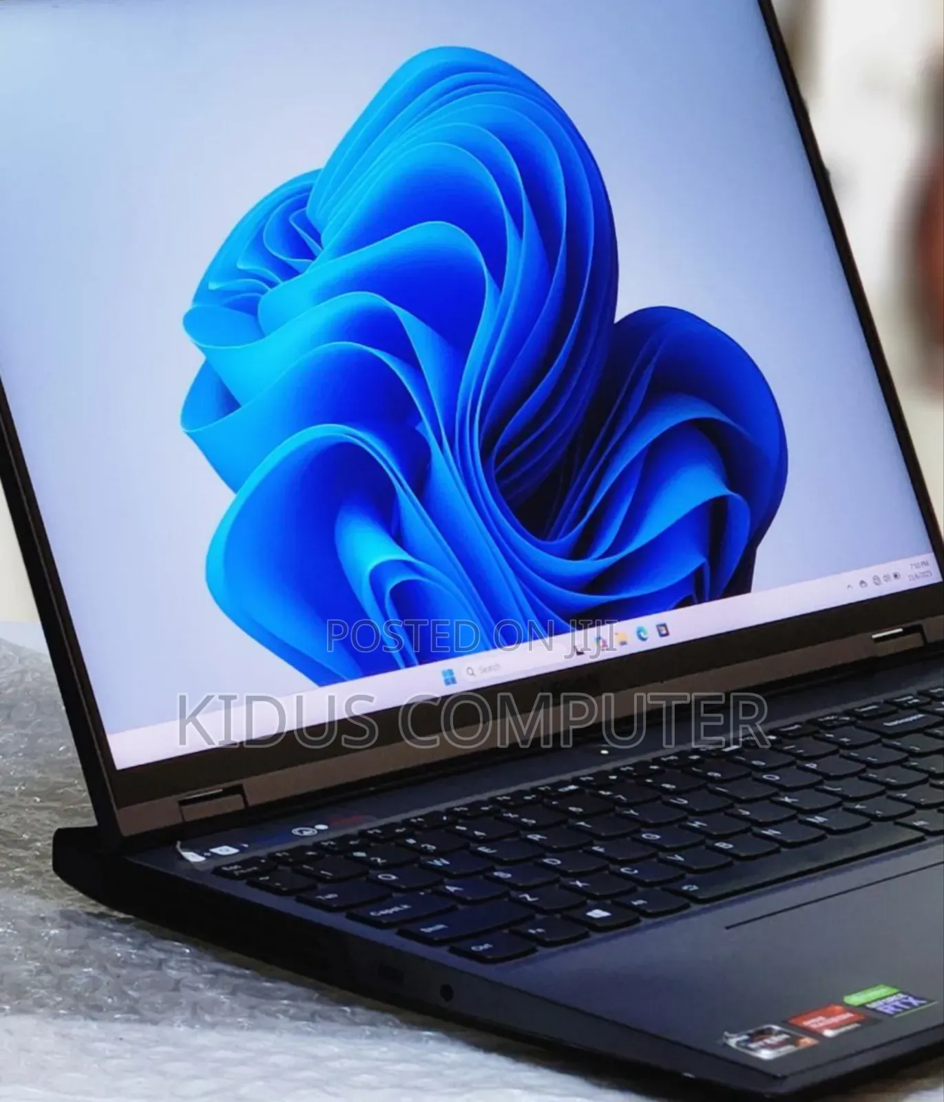 New Laptop Lenovo Legion 5 16GB AMD Ryzen 7 SSD 1T