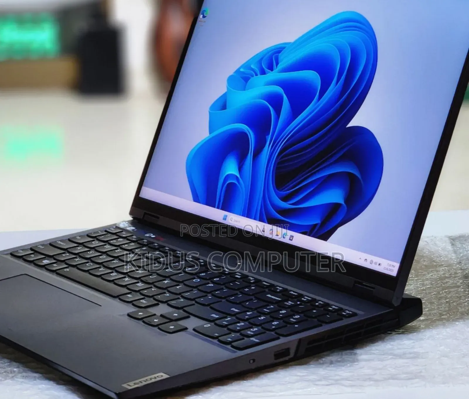 New Laptop Lenovo Legion 5 16GB AMD Ryzen 7 SSD 1T