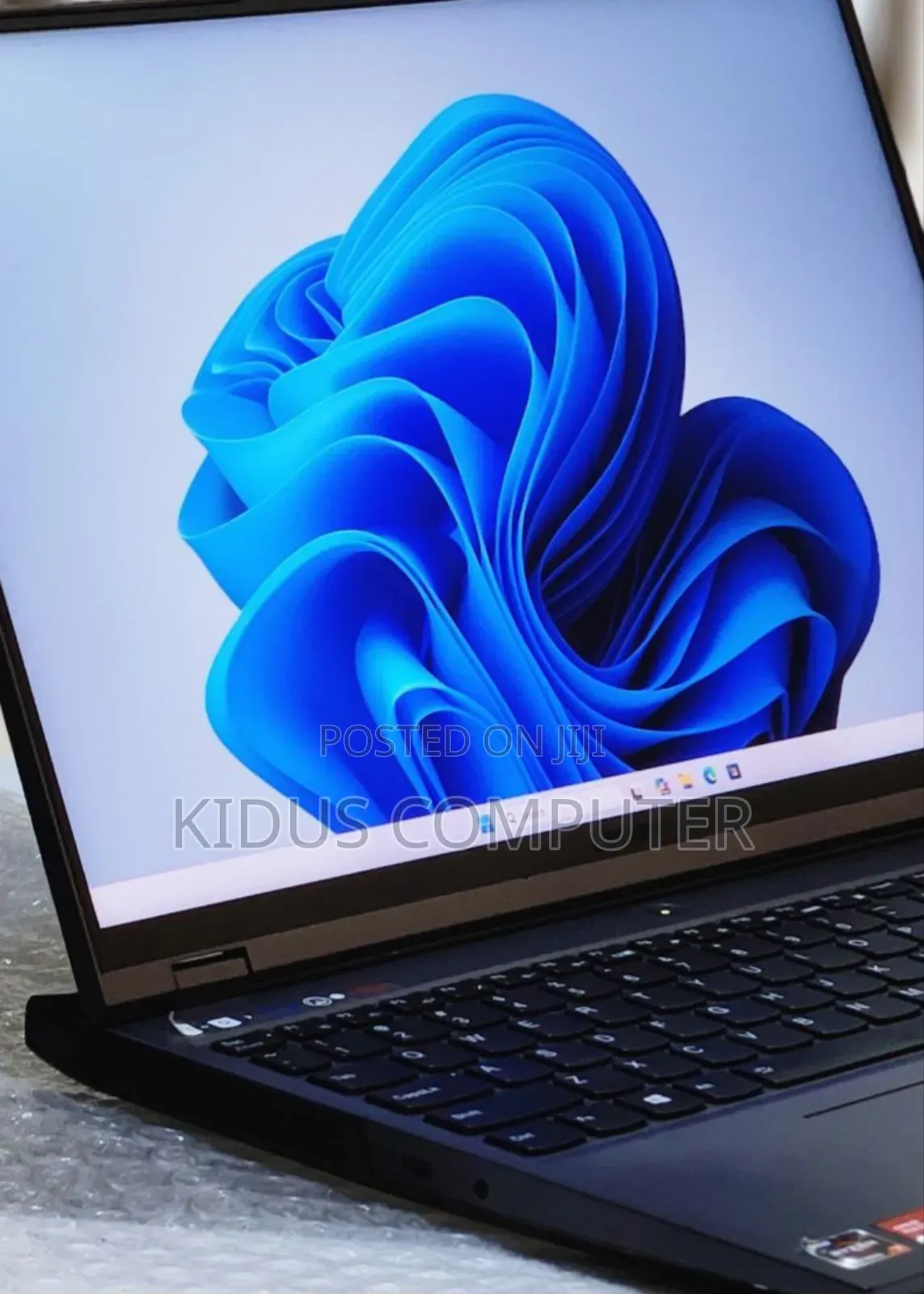 New Laptop Lenovo Legion 5 16GB AMD Ryzen 7 SSD 1T