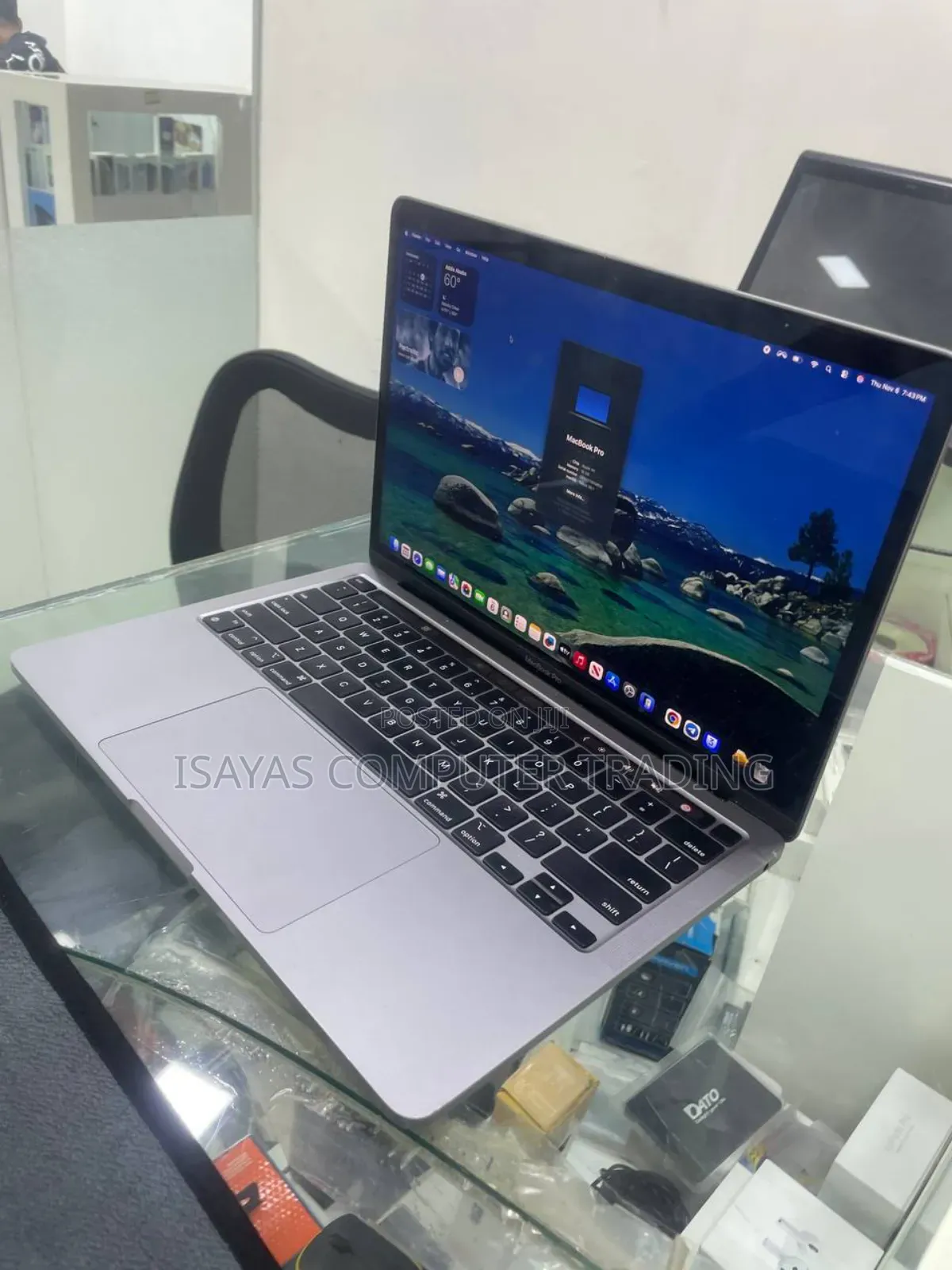 New Laptop Apple MacBook Pro M1 16GB SSD 256GB