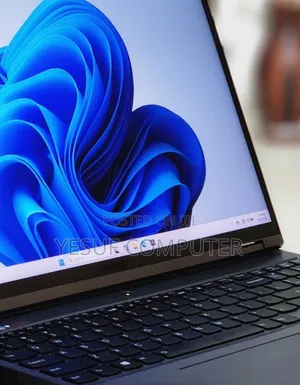 New Laptop Lenovo Legion 5 16GB AMD Ryzen 7 SSD 1T