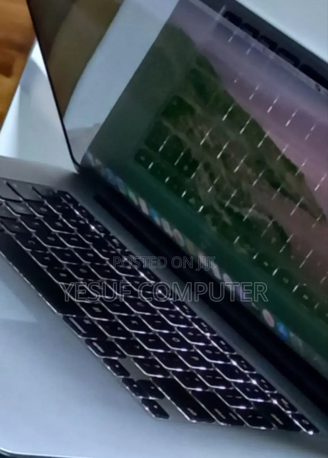 New Laptop Apple MacBook Pro 2013 8GB Intel Core I7 SSD 256GB