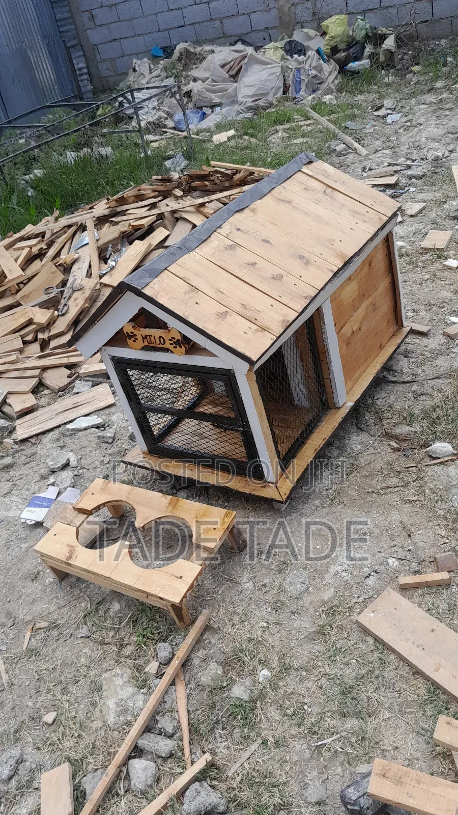 Eyob Dog House Supply
