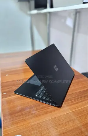 New Laptop Microsoft Surface 3 16GB Intel Core I7 SSD 1T