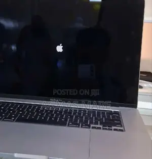 New Laptop Apple MacBook Pro 2019 32GB Intel Core I7 SSD 1T