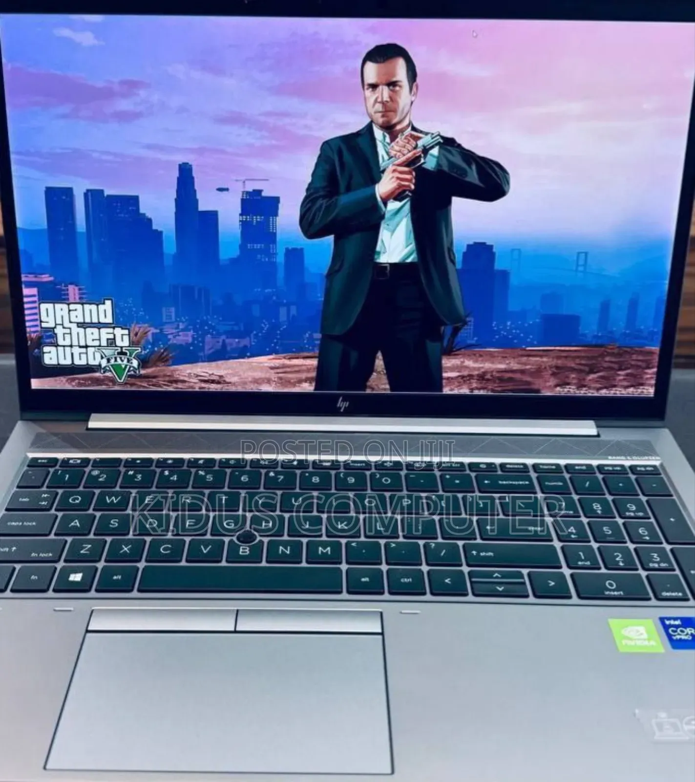 New Laptop HP ZBook Studio G8 32GB Intel Core I7 SSD 512GB