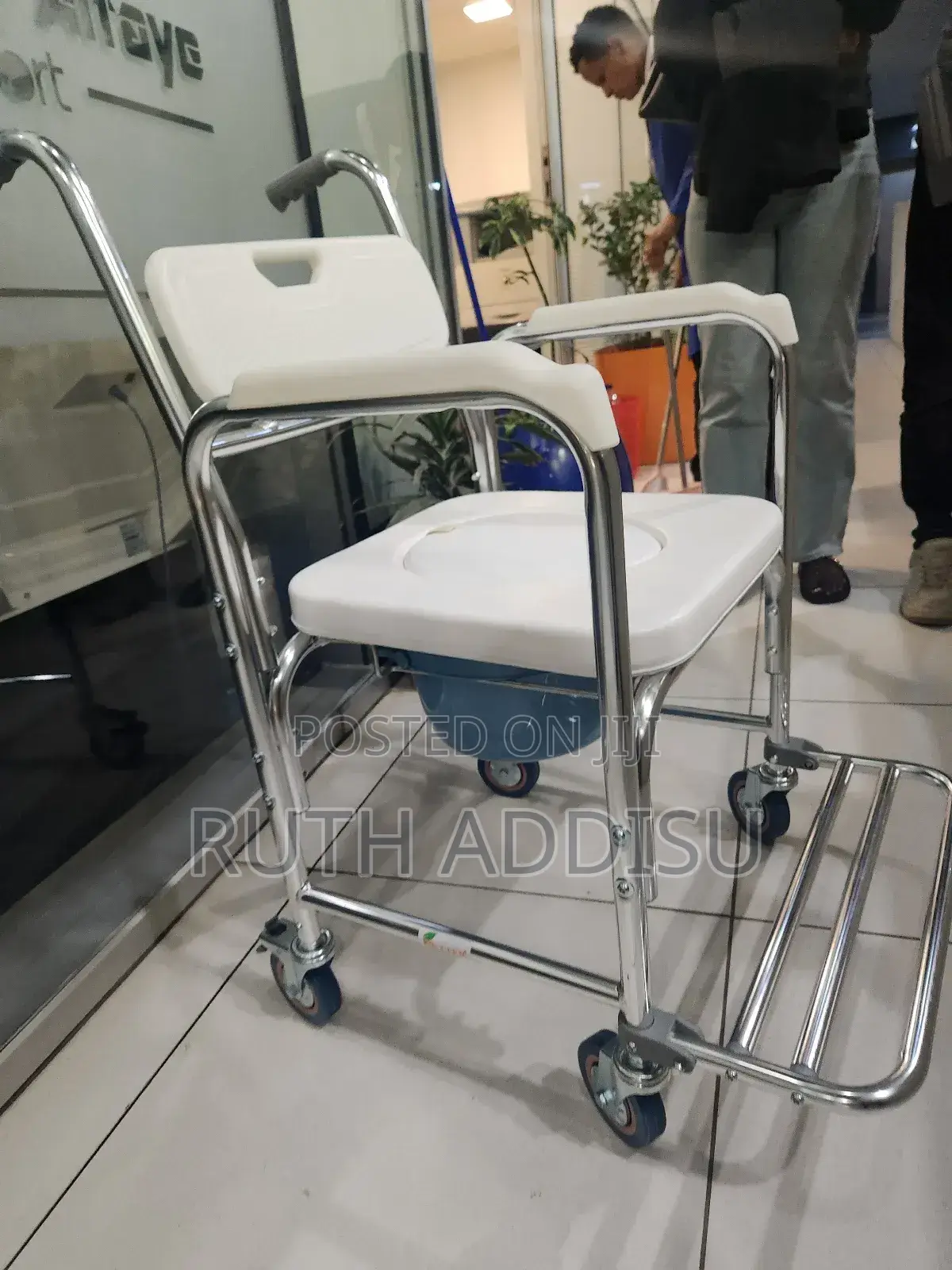 Commode Wheelchair做法toilet Wheelchair奔跑wheelchair使館wheelchair Commode
