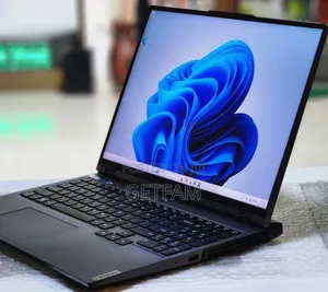 New Laptop Lenovo Legion 5 16GB AMD Ryzen 7 SSD 1T