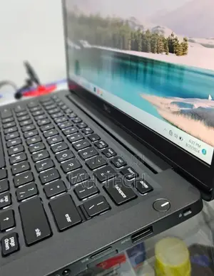 New Laptop Dell Latitude 5310 8GB Intel Core I5 SSD 256GB