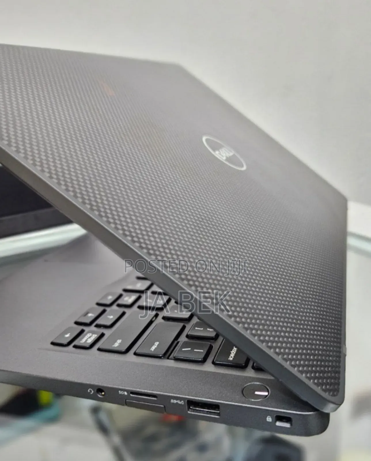 New Laptop Dell Latitude 5310 8GB Intel Core I5 SSD 256GB