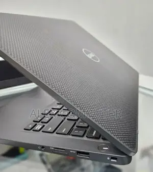 New Laptop Dell 8GB Intel Core I5 SSD 256GB
