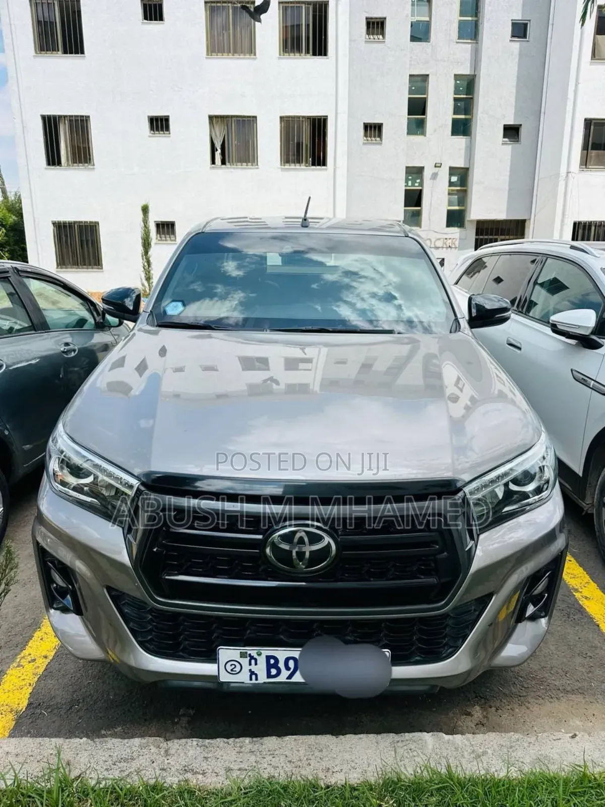 Toyota Hilux 2020 Gray