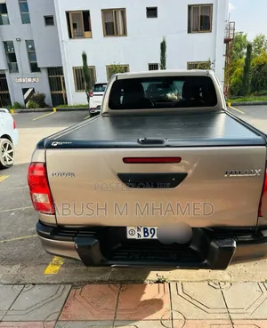 Toyota Hilux 2020 Gray