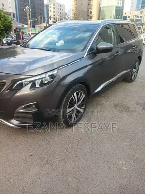 Peugeot 5008 2020 Gray