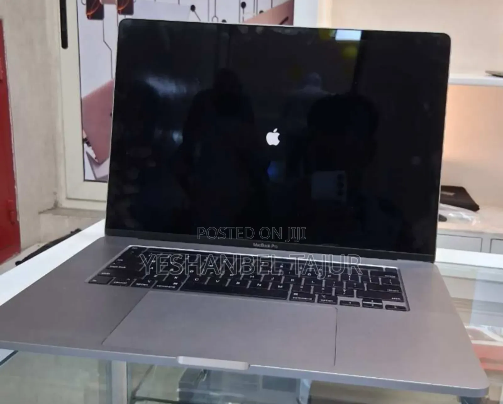 New Laptop Apple MacBook Pro 2019 32GB Intel Core I7 SSD 1T
