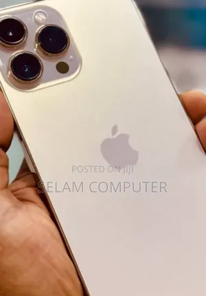 Photo - New Apple iPhone 13 Pro Max 128 GB Gold